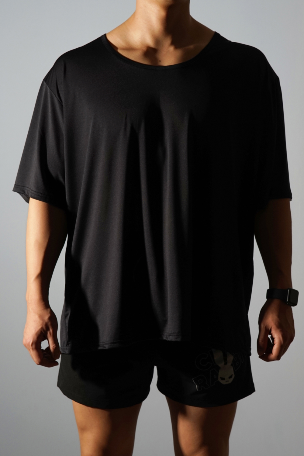 반팔 티셔츠 모델 착용 이미지-S12L2